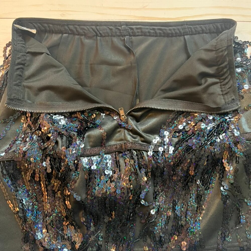 Black Sequin Faux Leather Mini Skirt- Size 4–6 - Picture 4 of 6